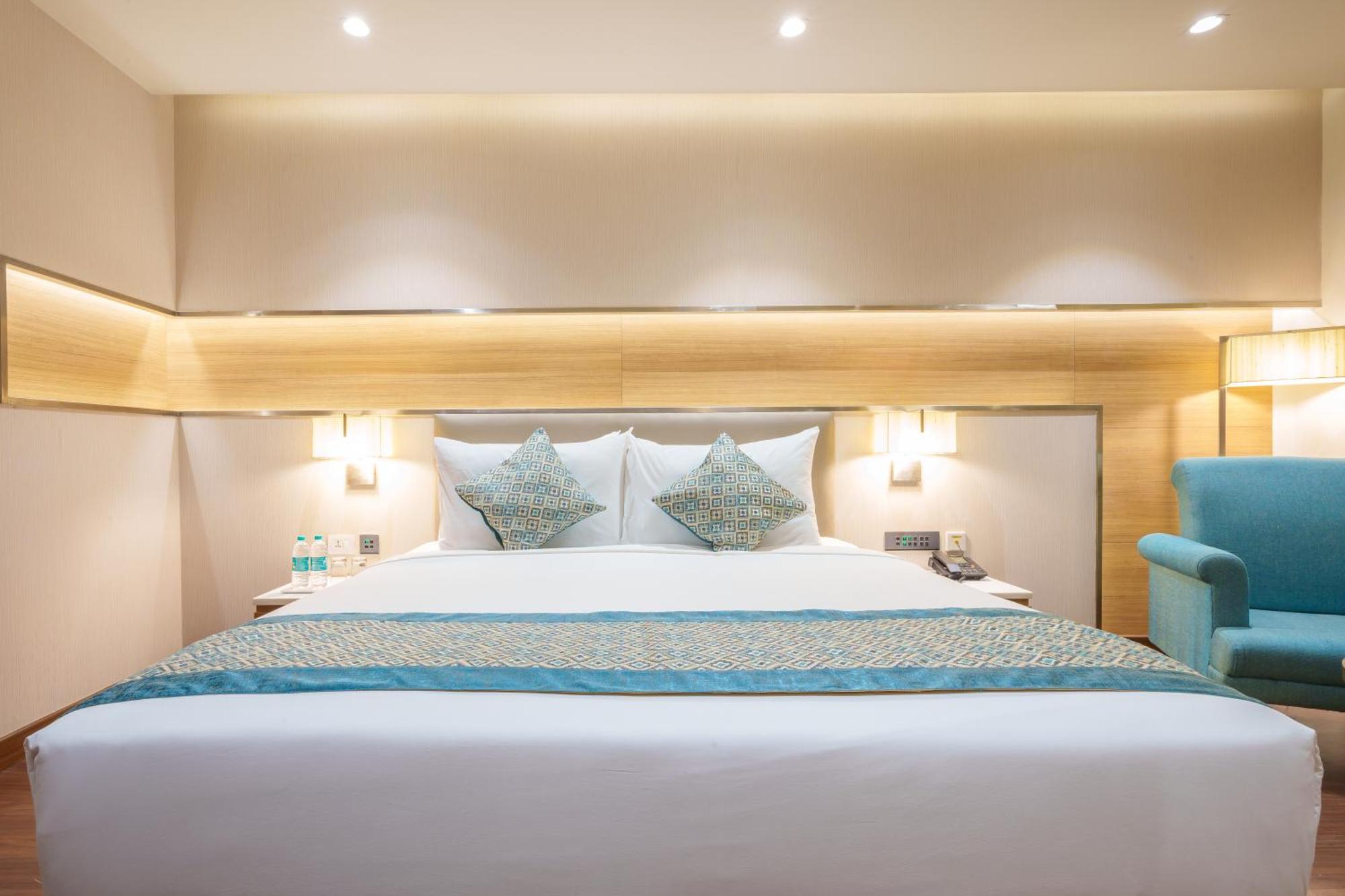 Pharos Hotels Chennai Luaran gambar